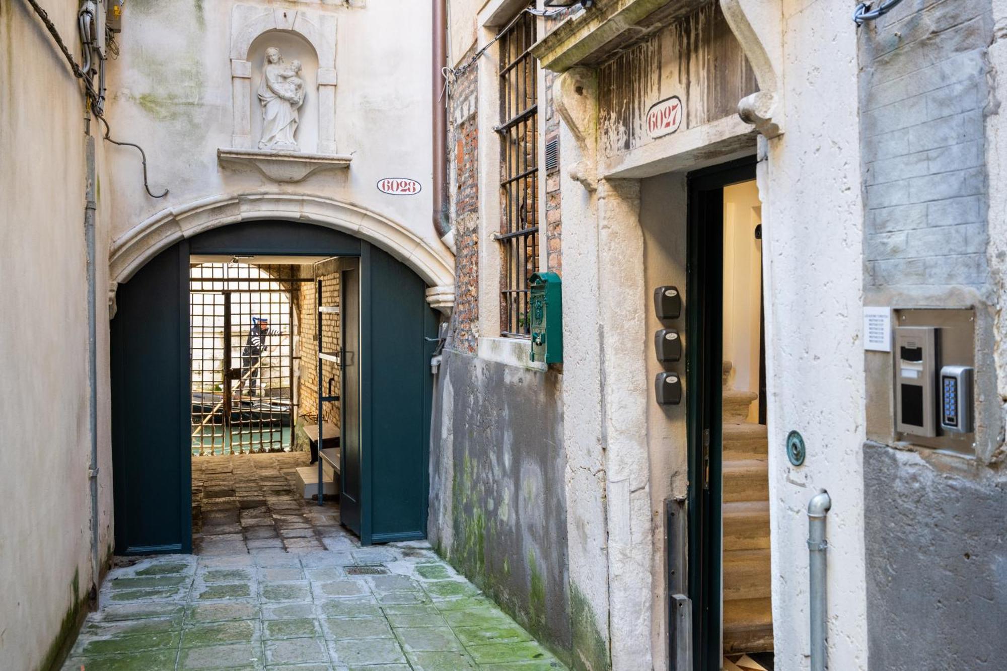 Palazzo Miracoli Apartments Venedig Exterior foto